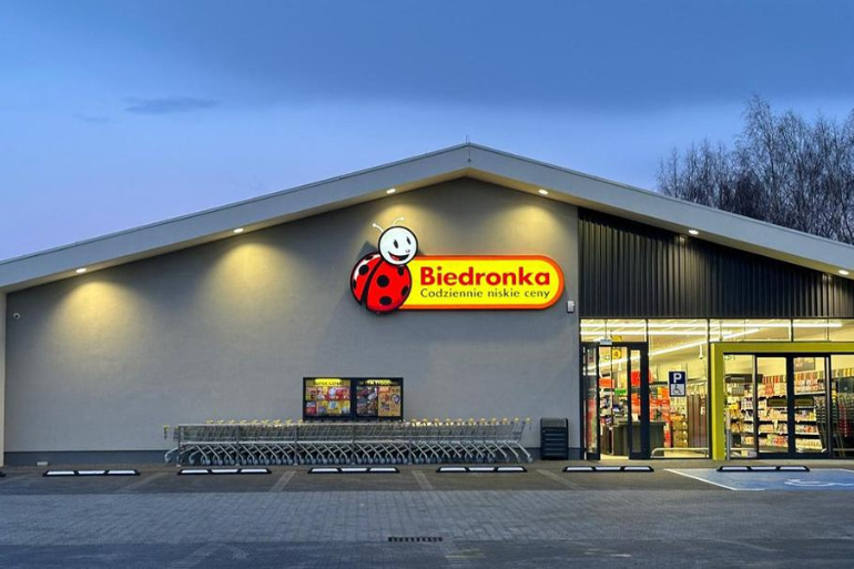 Obiekty handlowe<br> i komercyjne